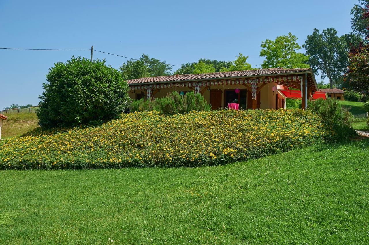 Village De Montmarsis Gourdon-en-quercy Exterior photo